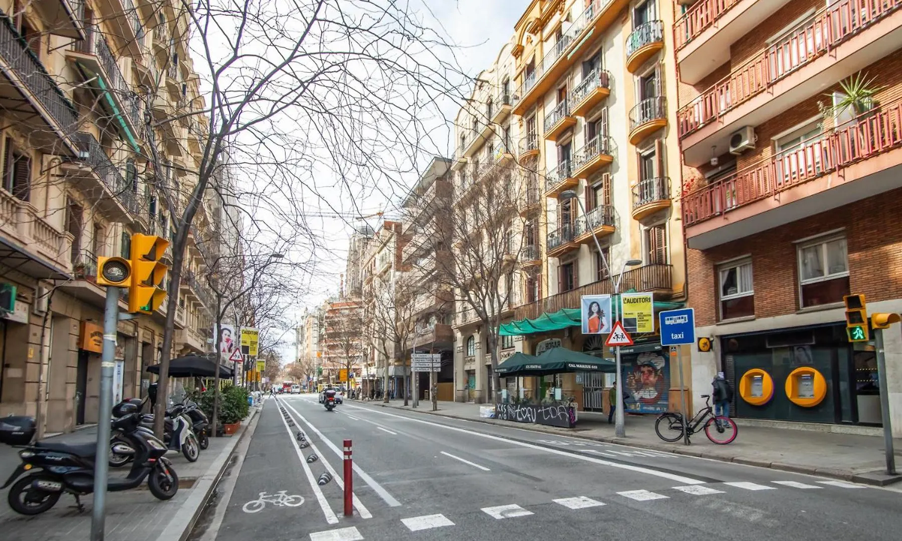 24Mal1073-Marvellous 2Br Flat Near Sagrada Familia Lägenhet Barcelona Spanien